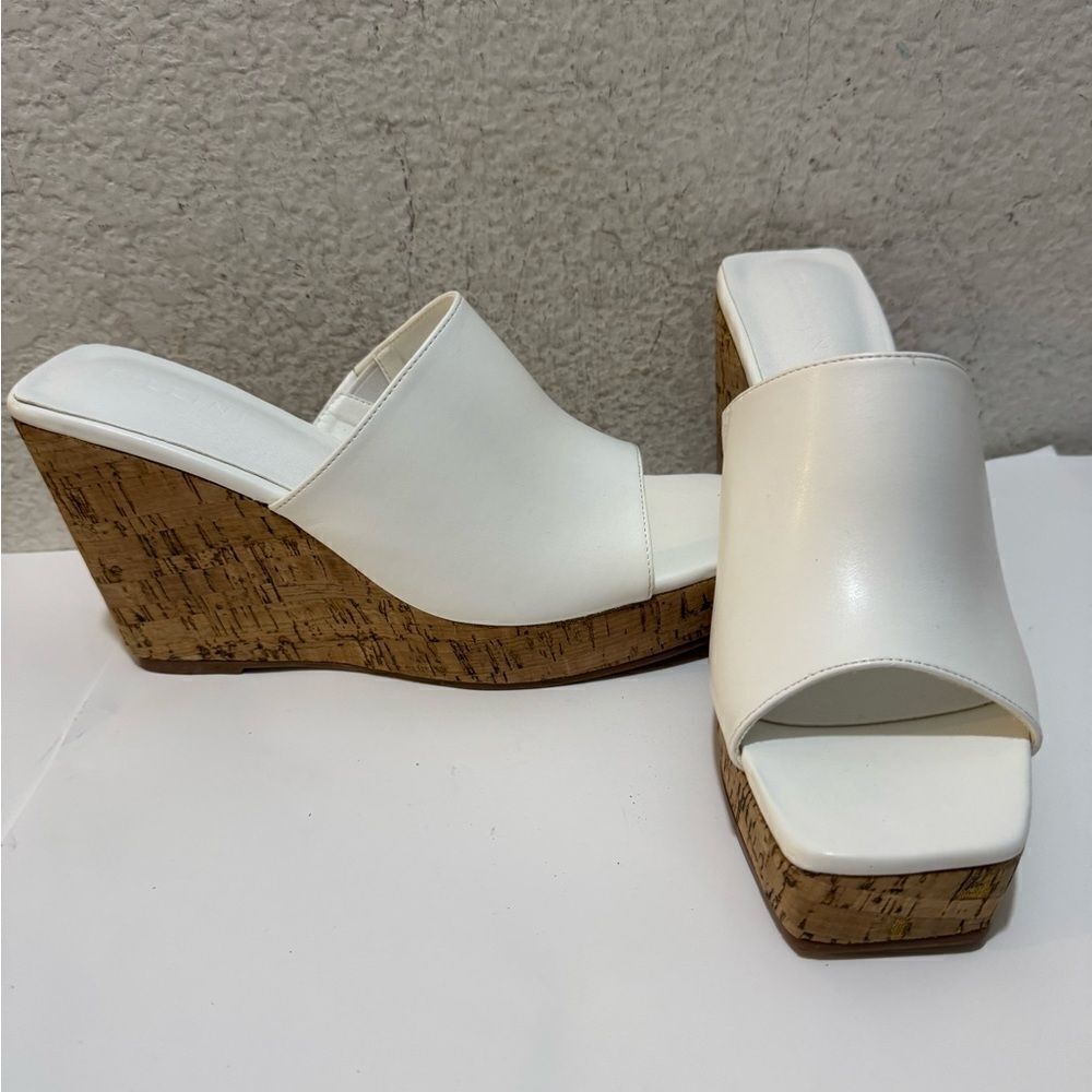 NEW BILLINI white wedge sandals - Picture 2 of 9